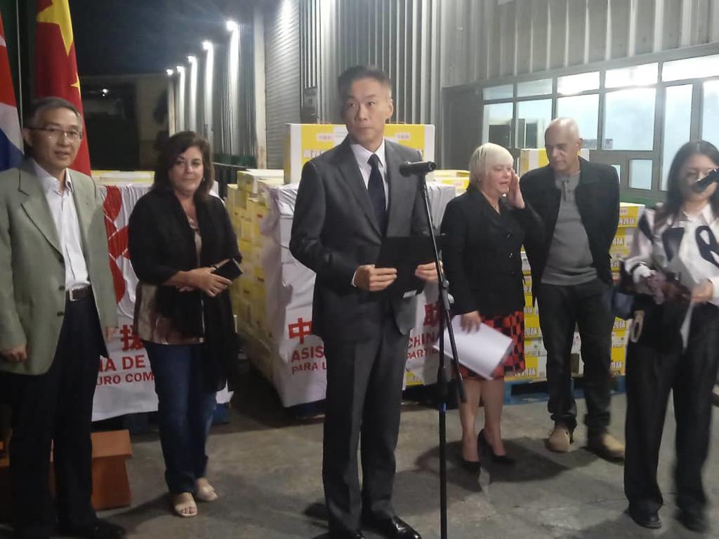 Llega a Cuba donativo chino con alimentos para afectados por Melissa (+Foto)