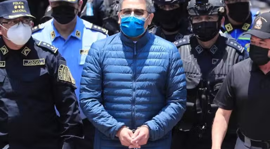 Fiscalía de Honduras ordena captura internacional de expresidente indultado por Trump