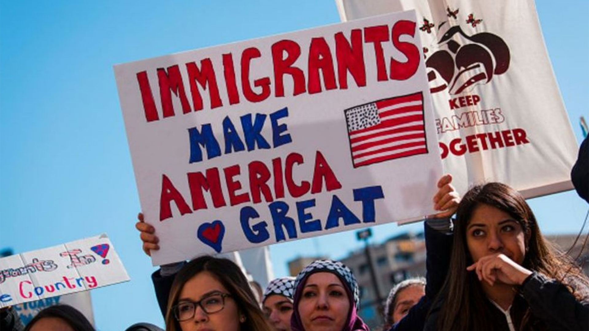 Latinos preocupados por costo de la vida en EEUU hacia 2026