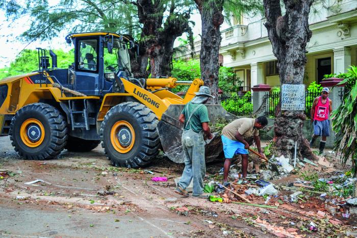 Resolver, con nuestros propios esfuerzos, problemas que afectan a la población