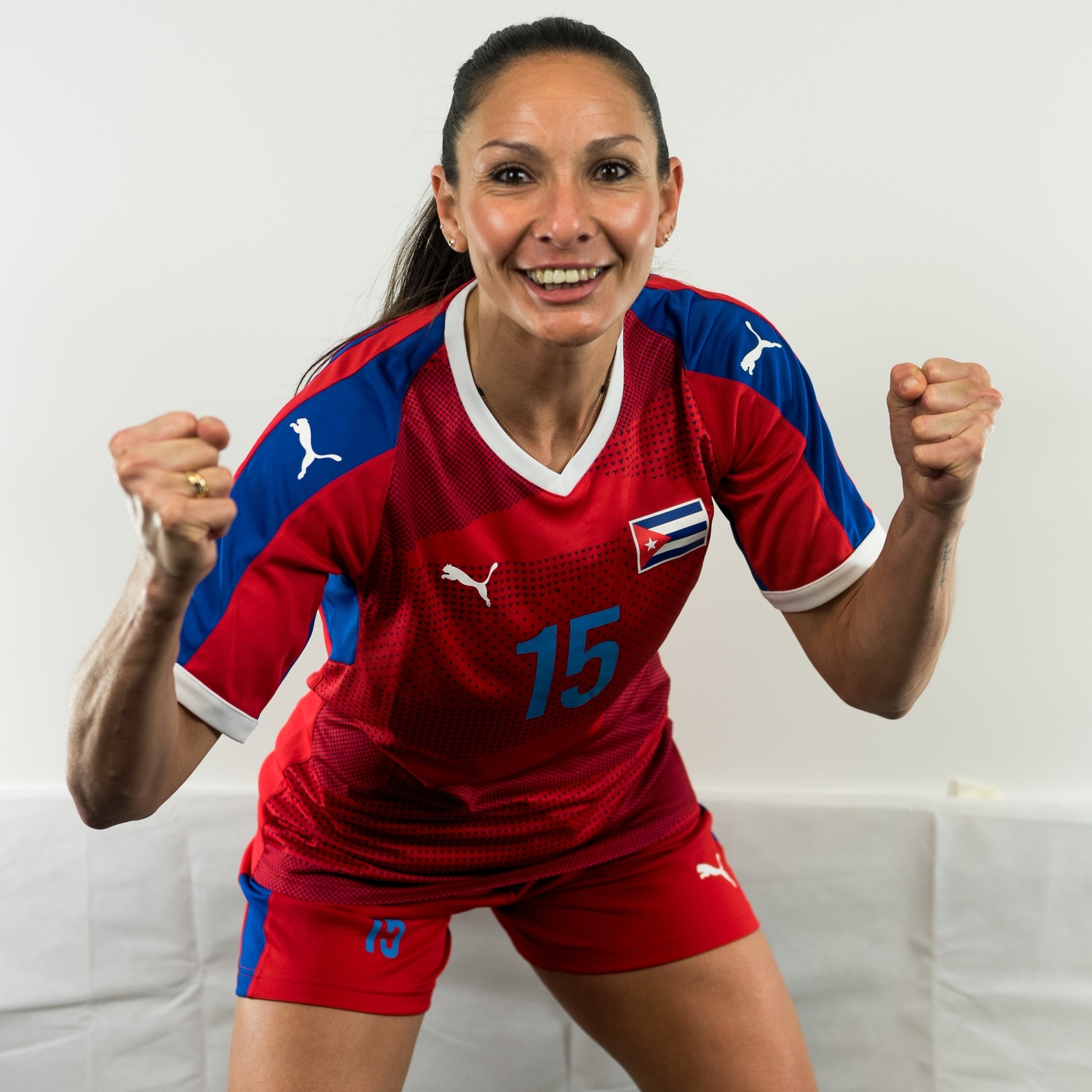 Consiguen cubanas su primera victoria en Mundial de balonmano