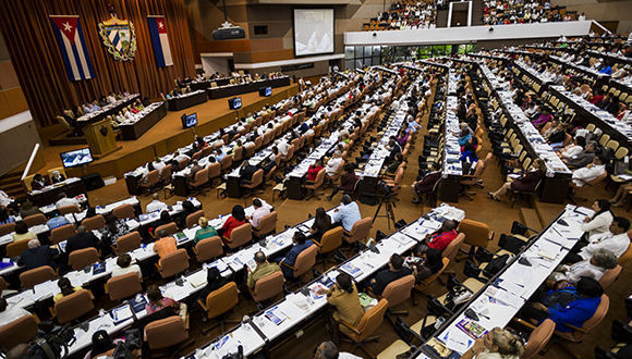 Parlamento cubano lleva a debate popular importantes documentos legislativos