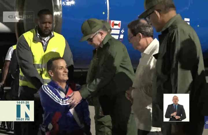 Reciben en Cuba a colaboradores heridos en cobarde agresión contra Venezuela