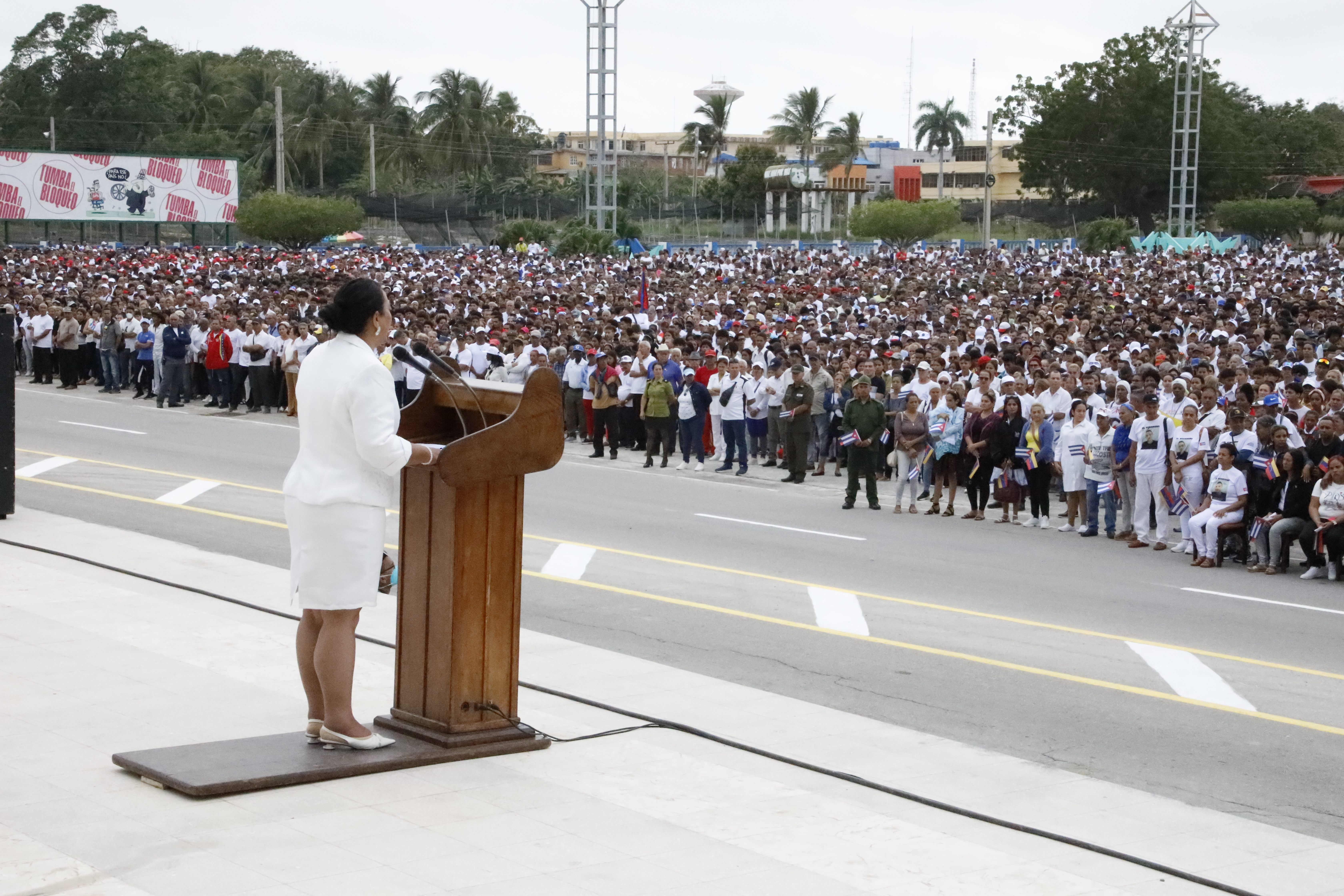 Multitudinaria despedida en Cuba a combatientes caídos en Venezuela