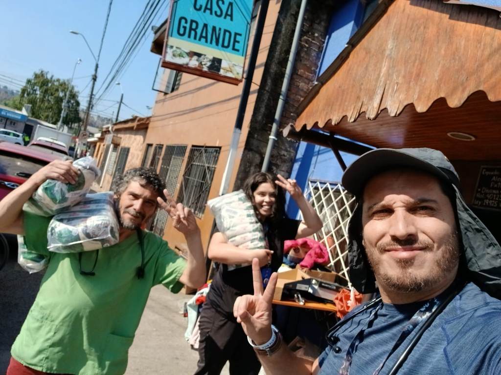 Médicos de la ELAM laboran en zonas afectadas por incendios en Chile