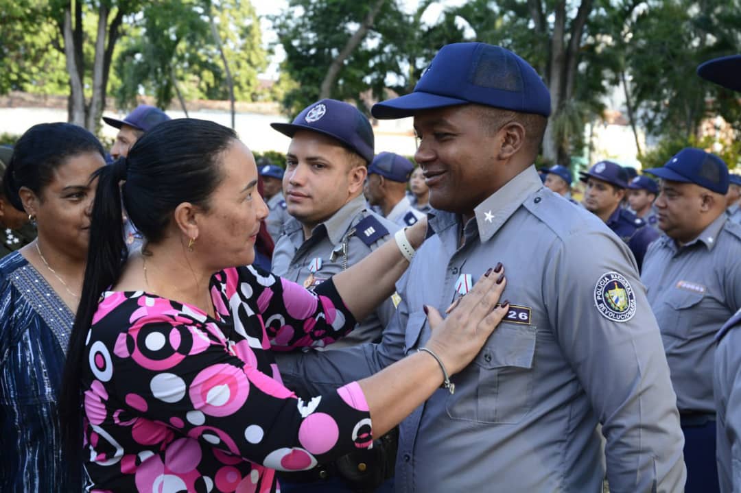 Emotivo homenaje a combatientes de la Revolución en Granma