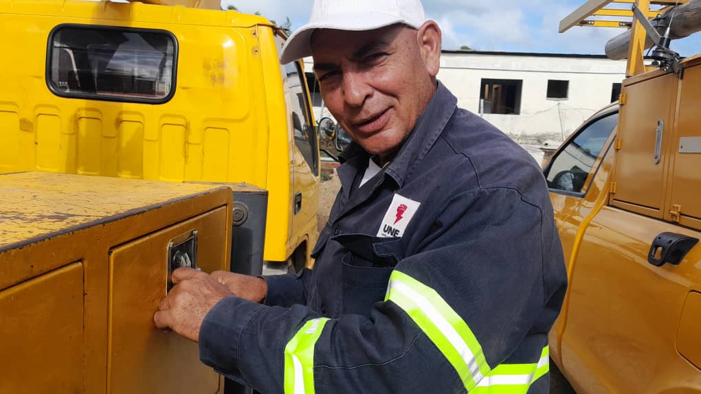 Juan Antonio Veloso: compromiso con la energía y el pueblo