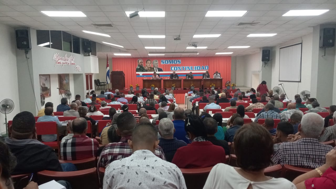 Llama en Bayamo Manuel Marrero Cruz a asumir con proactividad los cambios necesarios