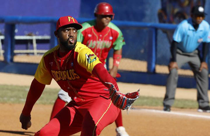 Béisbol: Matanzas otra vez remonta y acaricia el título de Cuba