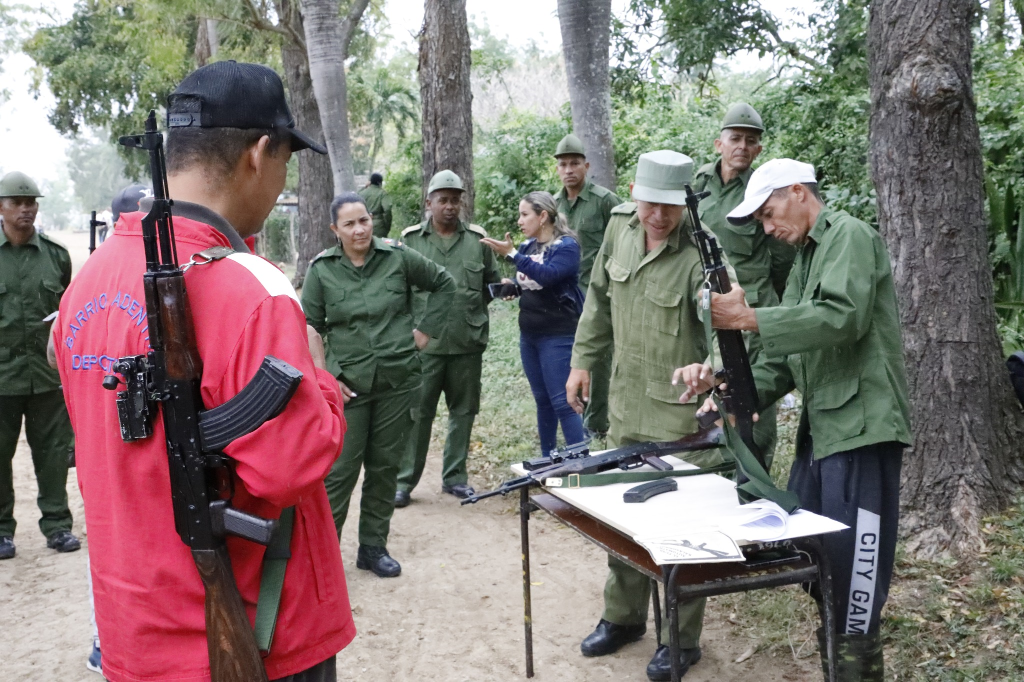 Evalúan en Cauto Cristo preparación de Brigadas de Producción y Defensa