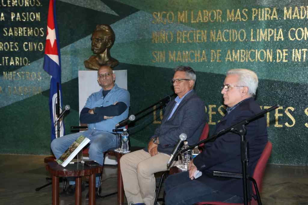 Presentan en La Habana libro memoria de la nacionalidad cubana