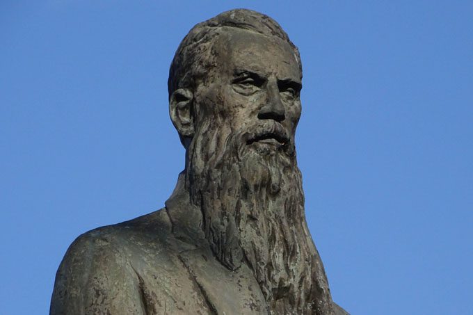 Destacan relevancia del legado de Francisco Vicente Aguilera