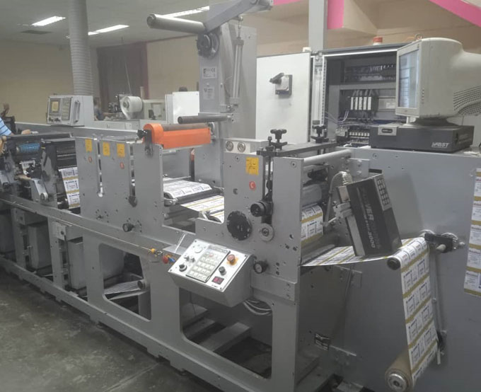 Recuperan máquina de impresión en UEB Gráfica Bayamo