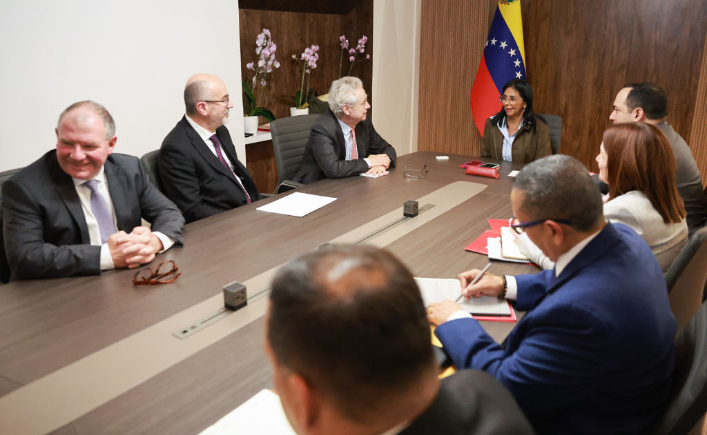 Venezuela busca caminos de encuentros para estabilidad de República