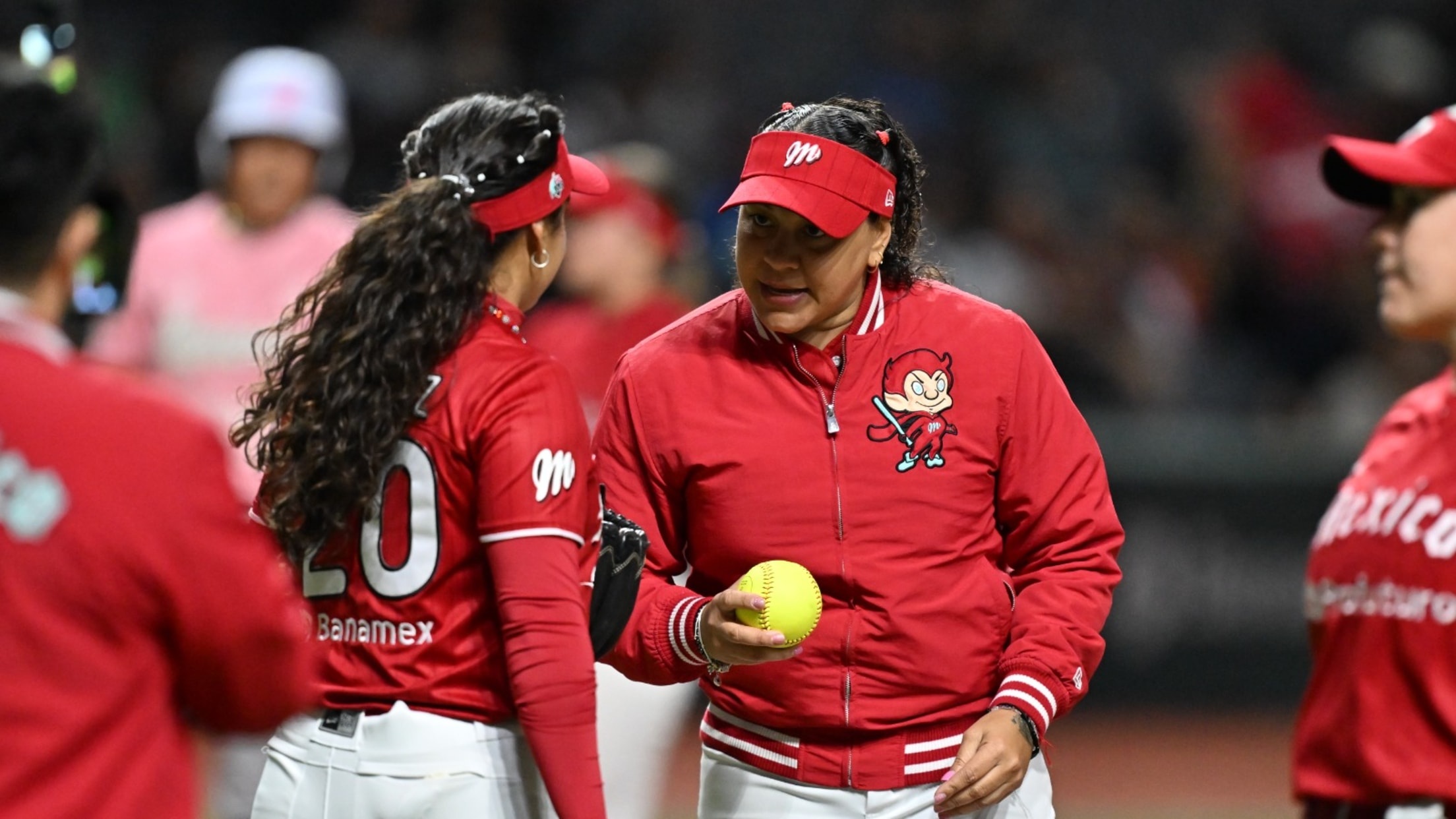 Fuenmayor confirma pretensiones de Diablos Rojos en softbol mexicano