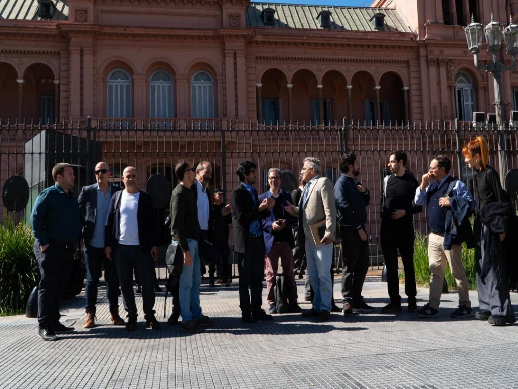 Milei denunciado en tribunales por cerrar Casa Rosada a periodistas