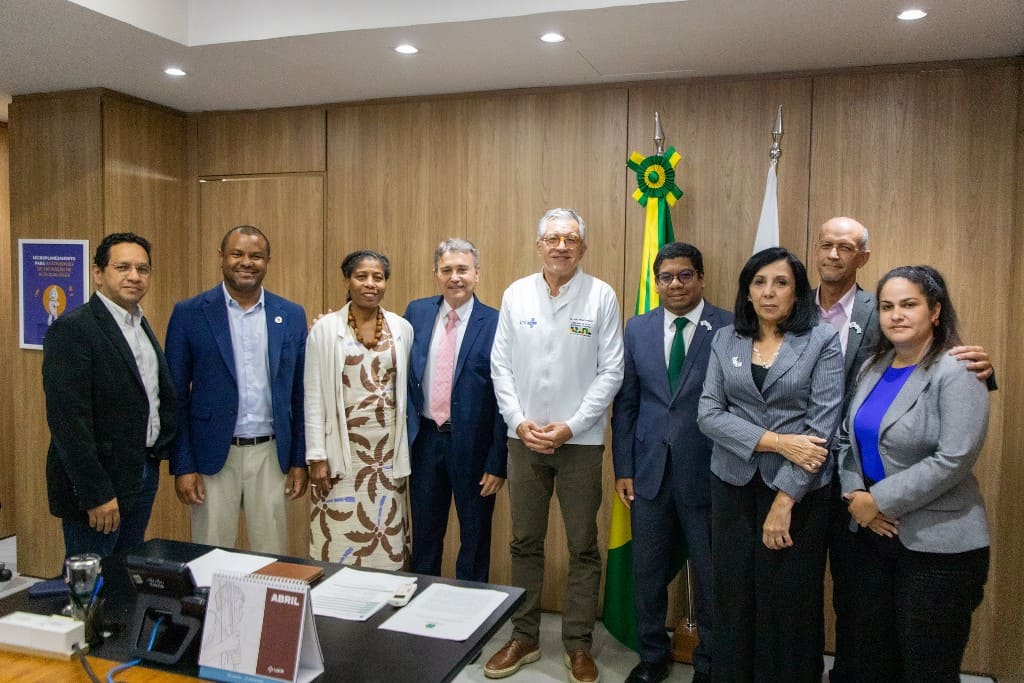 Delegación cubana de Salud realiza visita de trabajo a Brasil