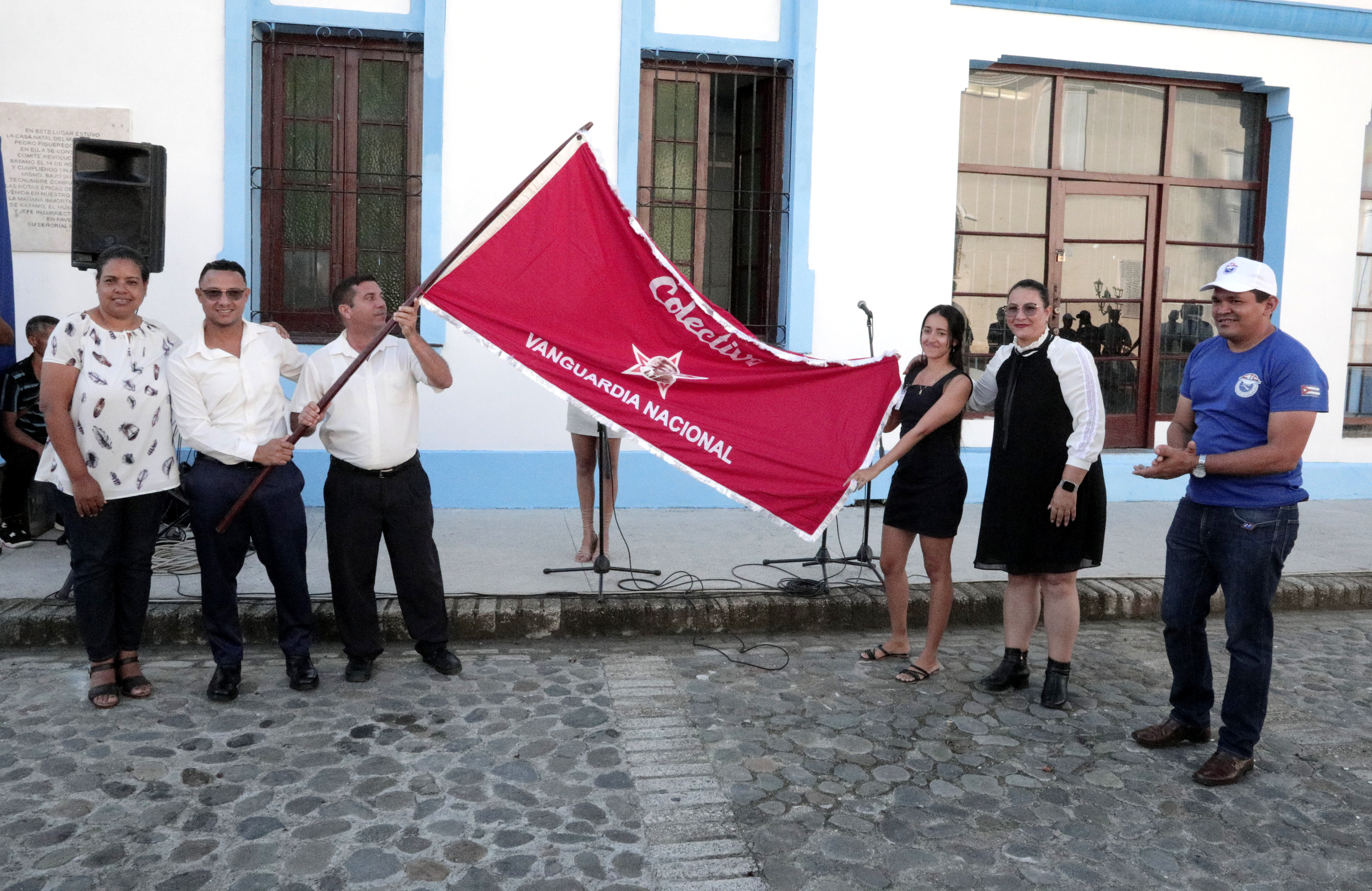 Correos y ETECSA en Granma: Vanguardia Nacional rumbo al 1ro de Mayo