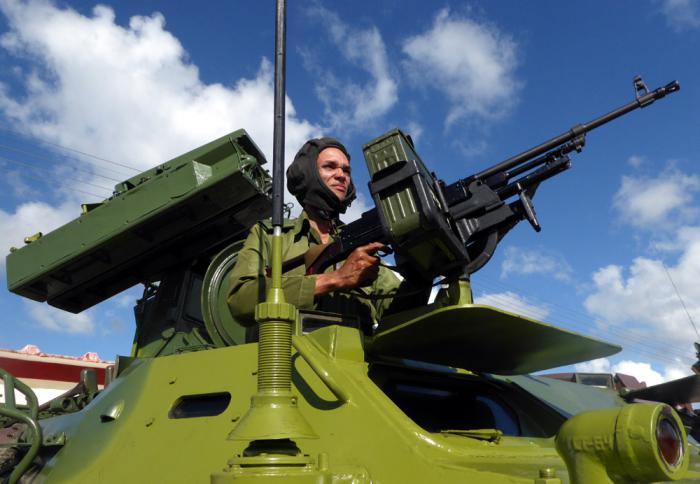 Felicitó Raúl al Ejército Oriental, a 65 años de fundado