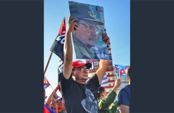 Díaz-Canel: Raúl es Cuba, heroísmo, dignidad y amor