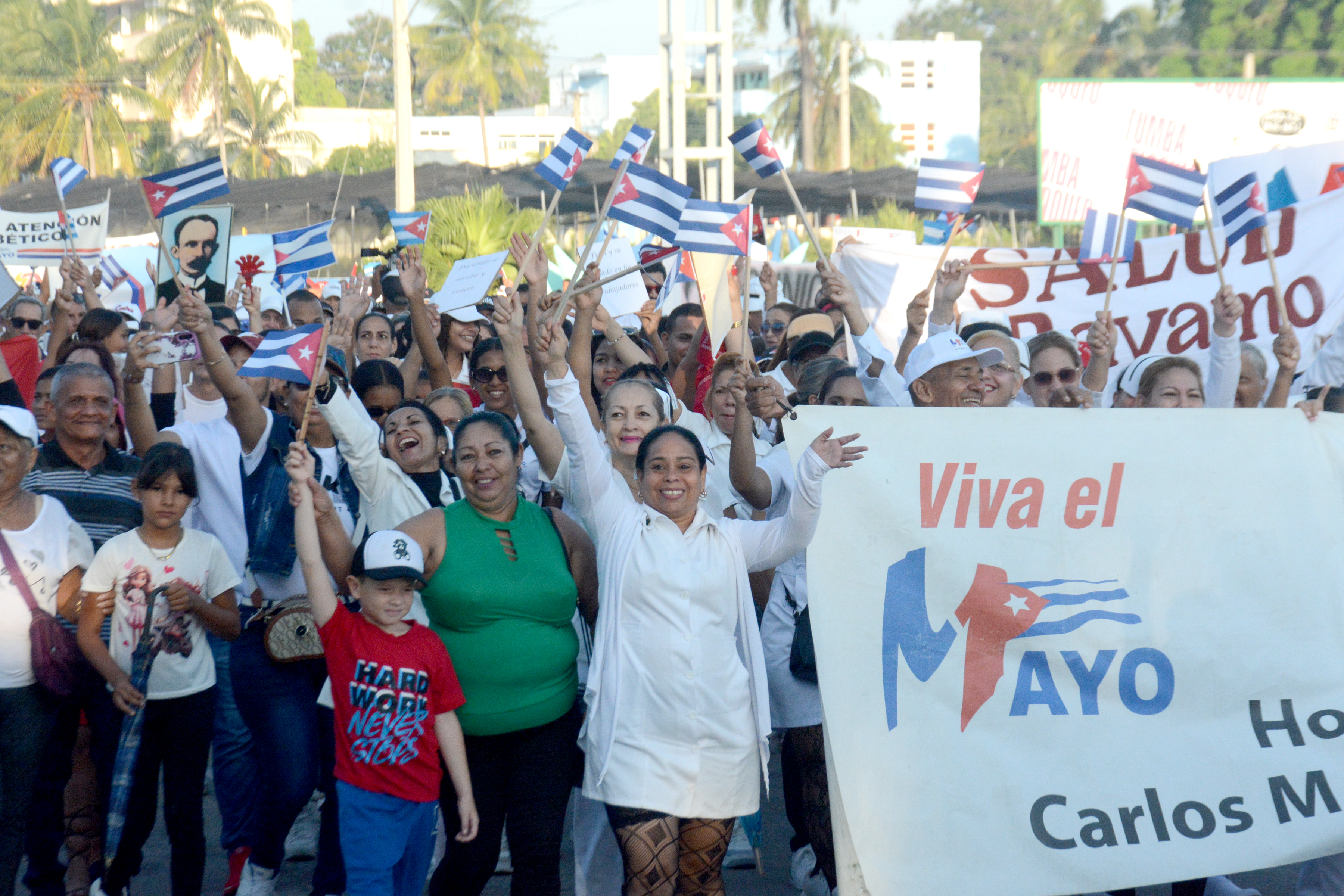 Los cubanos en marcha apretada