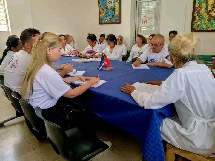 Chequean Programa de atención materno infantil en Bayamo