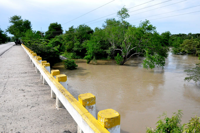 Suspenden tránsito sobre puente del río Salado en carretera Tunas-Bayamo