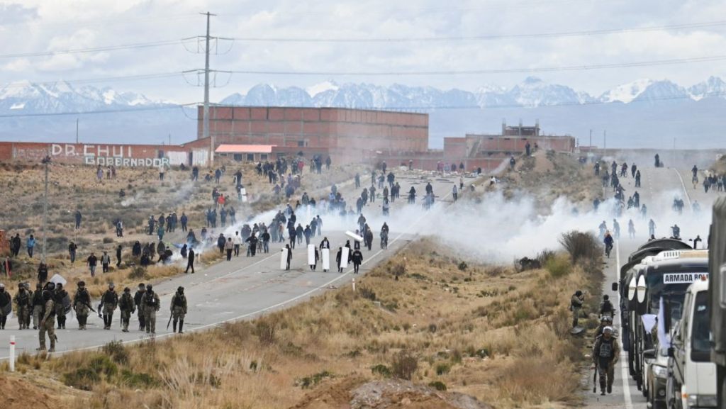 Siguen protestas en Bolivia, EEUU apoya a Rodrigo Paz