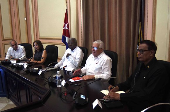 Esteban Lazo intercambia con cuerpo diplomático de América Latina y el Caribe acreditado en Cuba (+ Fotos)