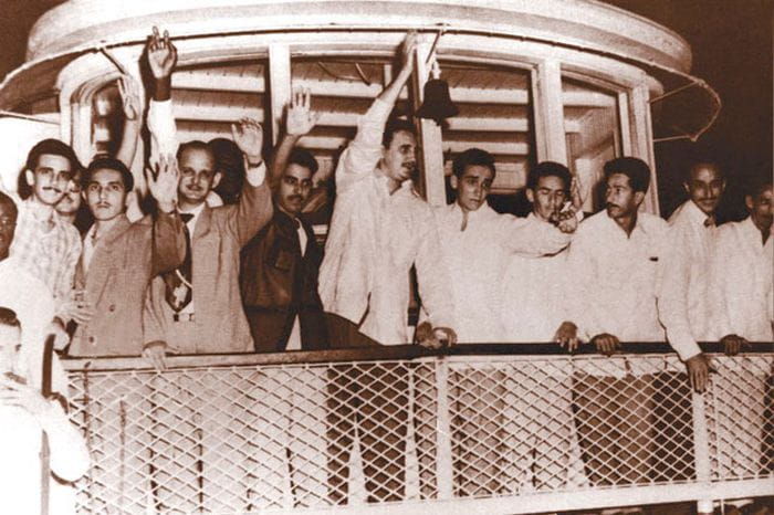Fidel y sus compañeros salen del Presidio Modelo en Isla de Pinos