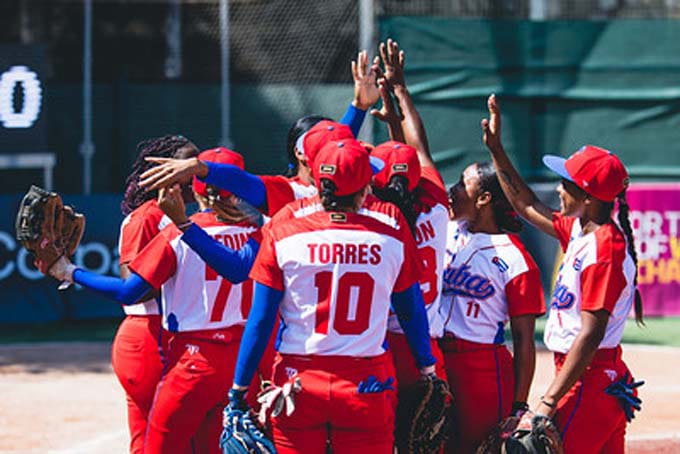 Cubanas debutarán el martes en Copa Mundial de softbol