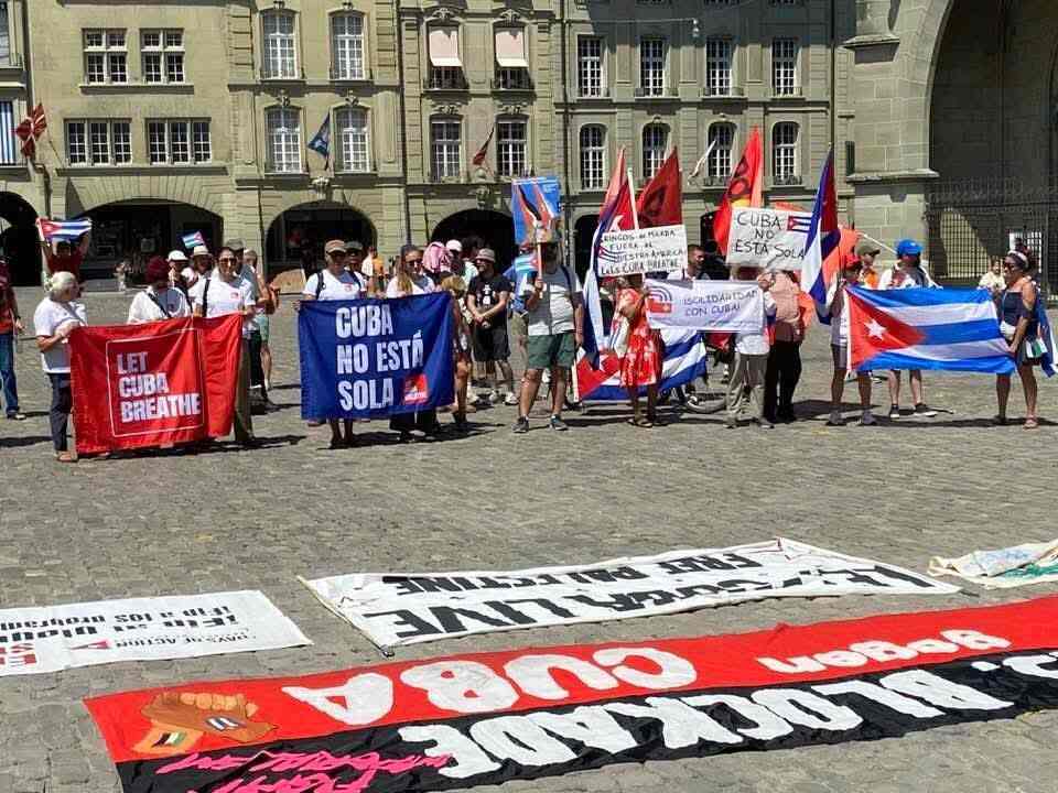 Exitosa manifestación de solidaridad con Cuba en Suiza