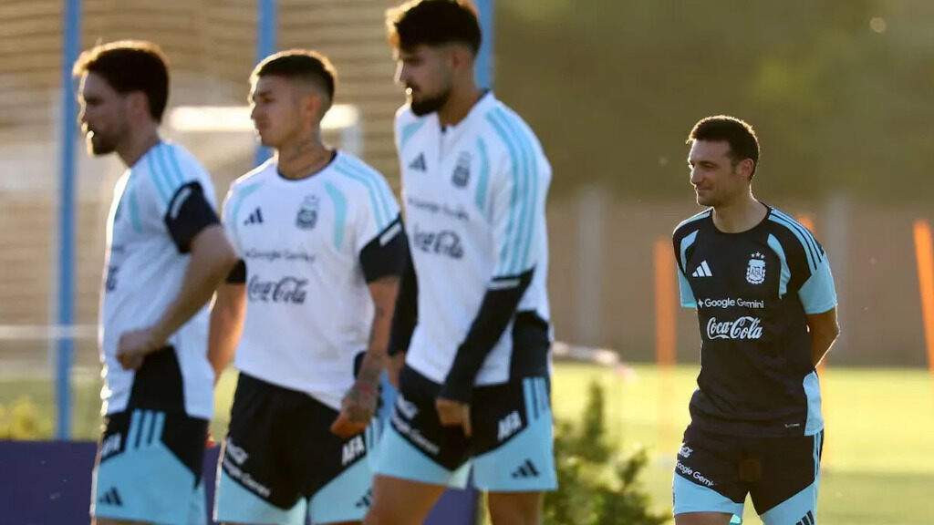 Selección Argentina ya entrena en suelo de mundial