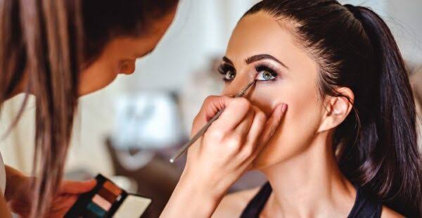 Hoy es el el Día Internacional del Maquillador