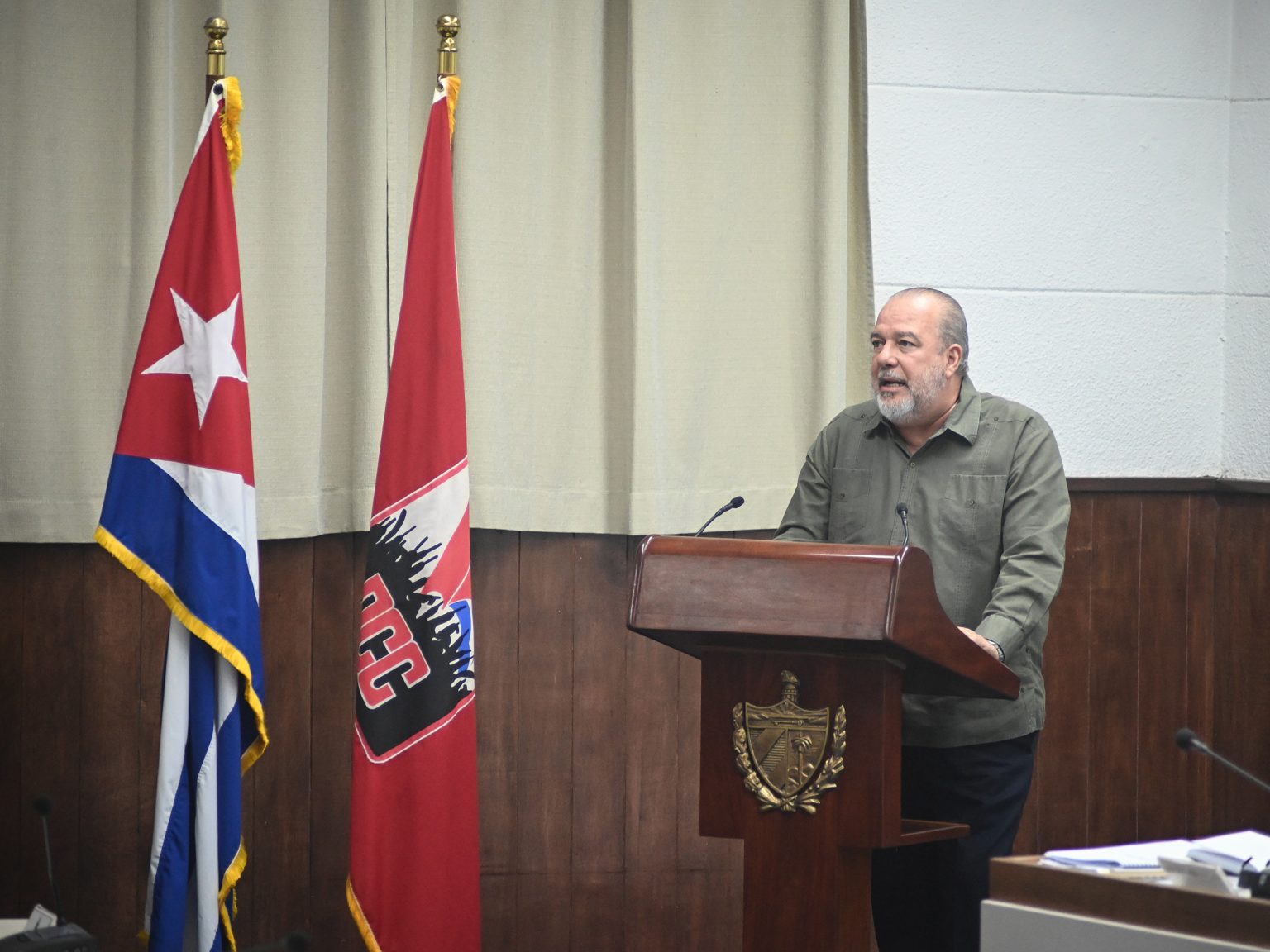 Cuba necesita profundas transformaciones para enfrentar la realidad actual, afirma Primer Ministro