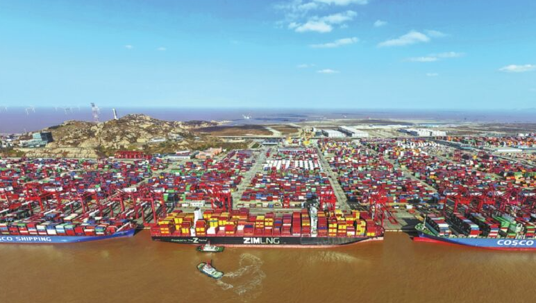 China concentra un tercio del comercio global y consolida liderazgo mundial en transporte marítimo