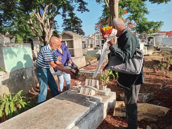 Rindieron homenaje a periodistas de La Demajagua