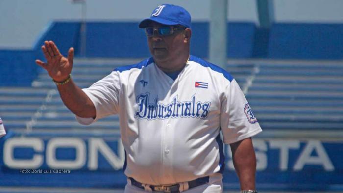 Carmona, el mánager que eliminó el desierto azul