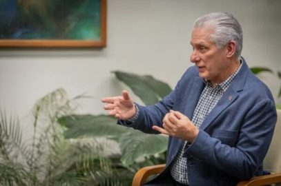 “Lo que le están haciendo a Cuba se lo pueden hacer a cualquier país”: Díaz-Canel al periódico Claridad