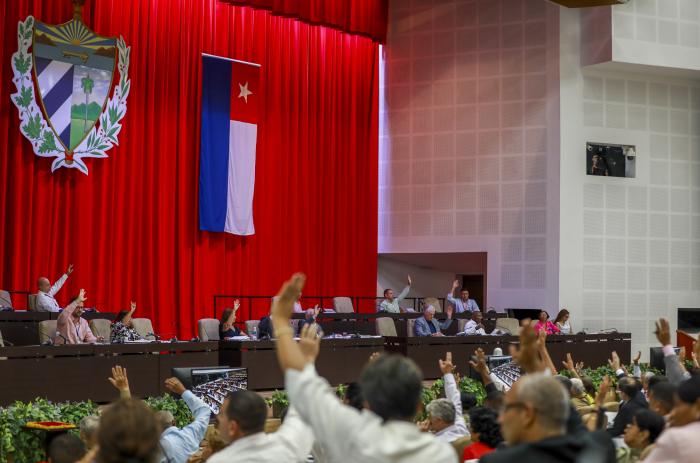 Diputados aprueban Ley de Organización de la Administración Central del Estado