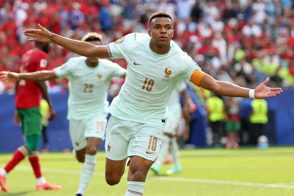 Francia, primer semifinalista en Mundial de Fútbol
