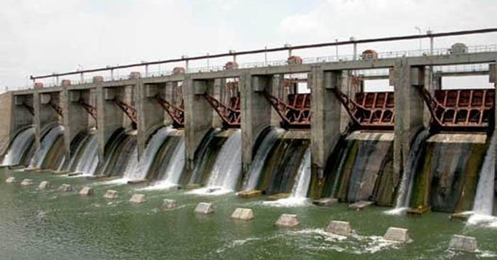 Prosigue mantenimiento del mayor embalse de la provincia de Granma