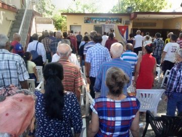 Granma rinde homenaje a Fidel en el centenario de su nacimiento