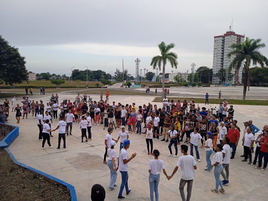 Bayamo vibró con el Casino en homenaje a Fidel