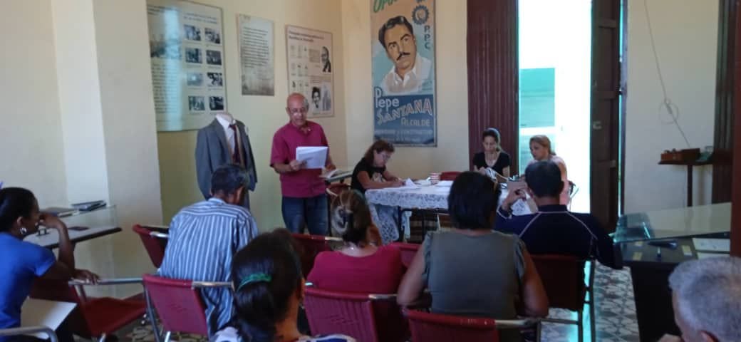 Cuatro décadas a favor de la superación cultural en Granma