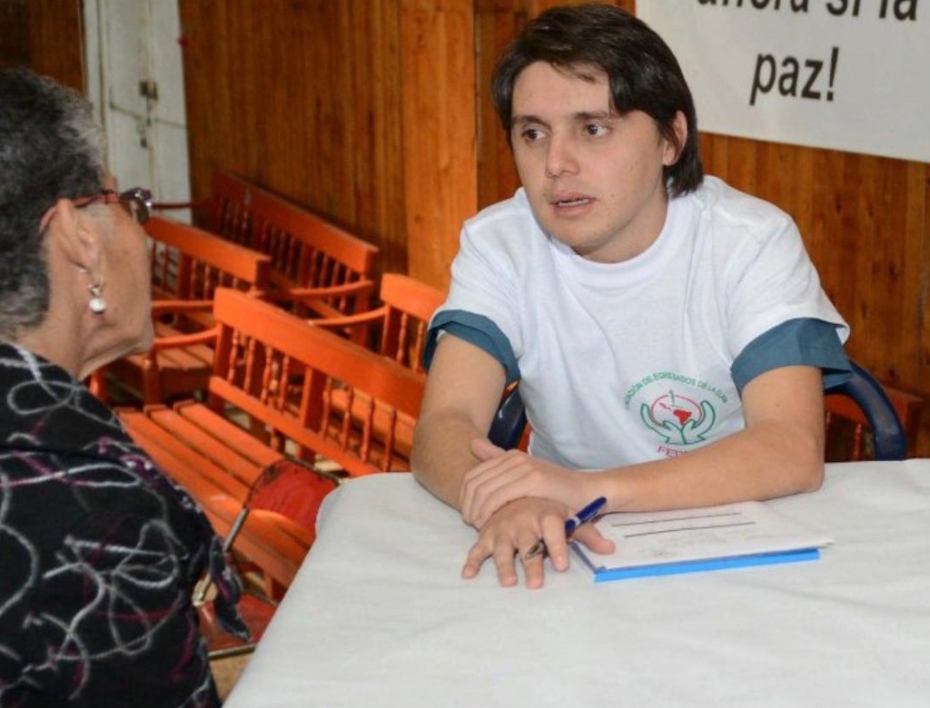 Cuba forma apóstoles para la paz, asegura doctor colombiano