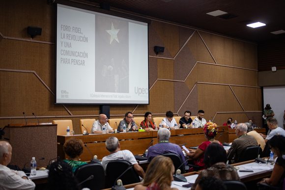 La revolución también se comunica: Pensamiento crítico y legado de Fidel
