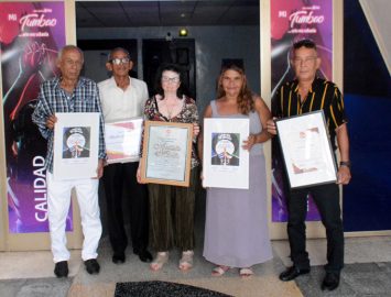 Reconocen, en Bayamo, a profesionales de la radio