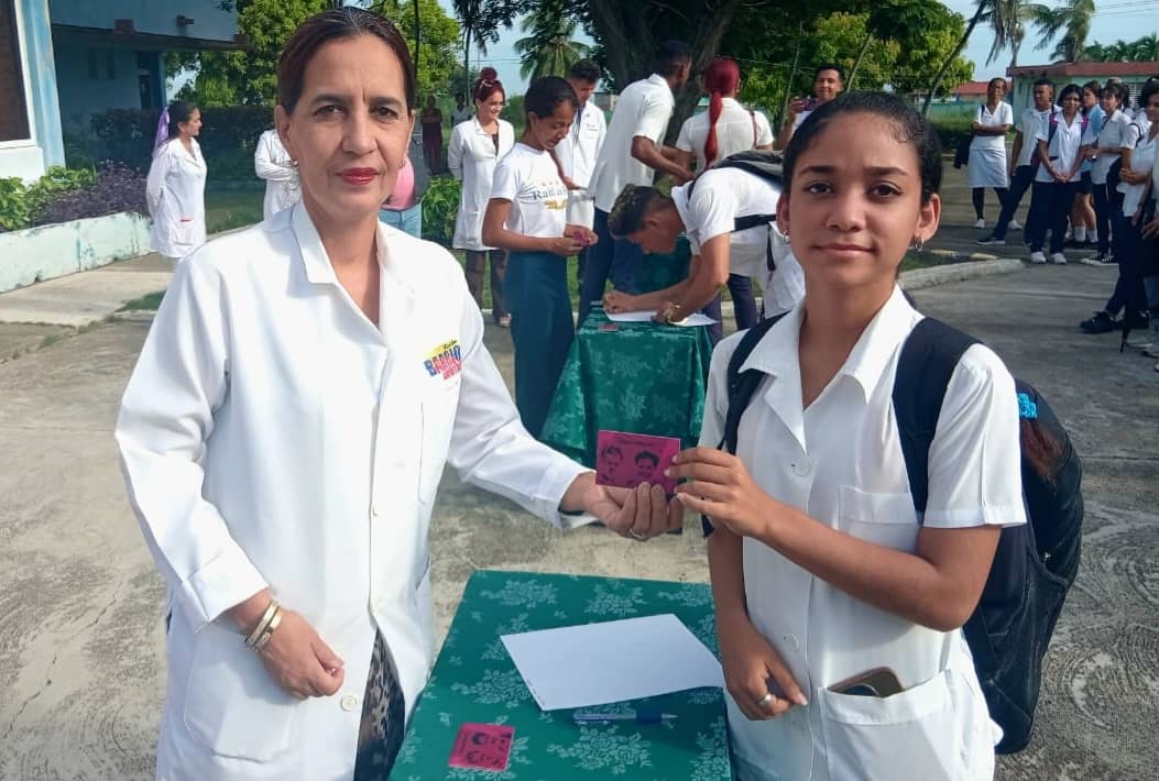 Ingresan a la FEU estudiantes de las Ciencias Médicas de Manzanillo