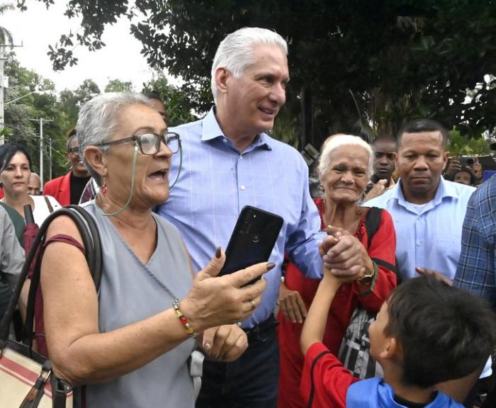 «Las transformaciones son con el pueblo»